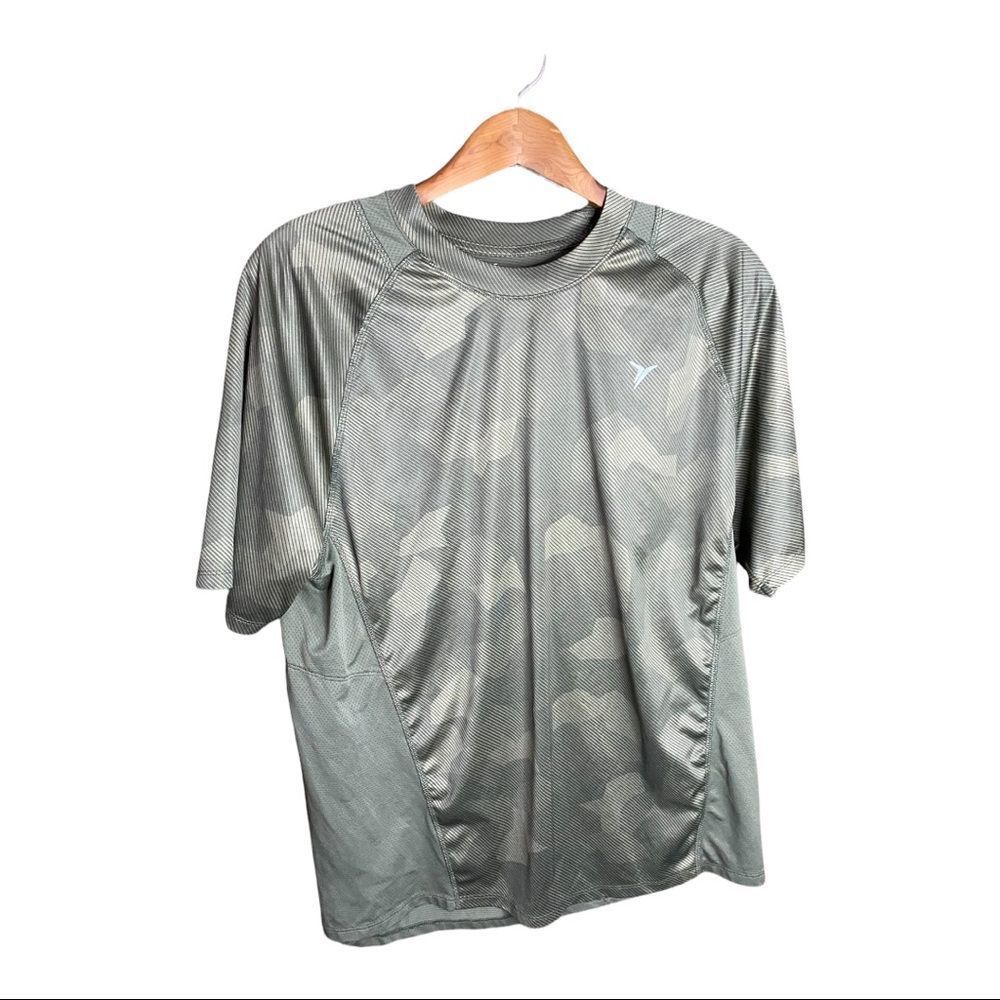 Old Navy Active Performance T-Shirt Camo Men’s XL